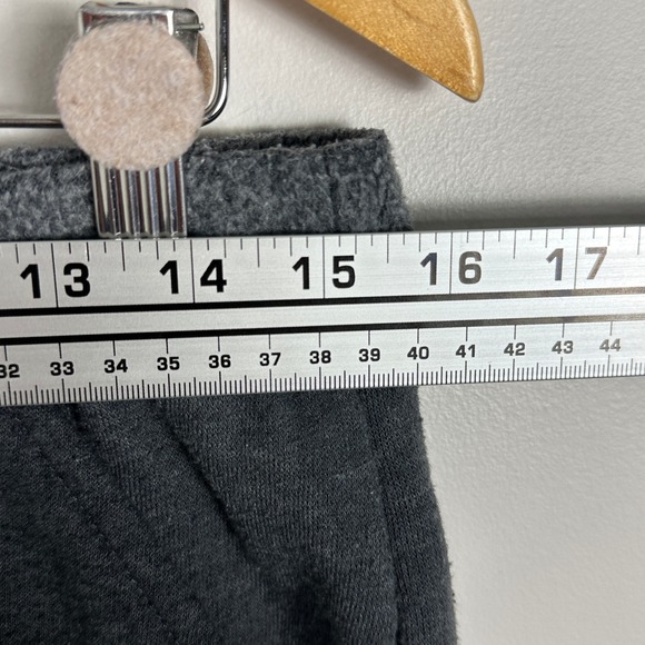 Free People Kelly Lounge Shorts Grey Womens Size Medium Boho Oversized Fleece - Picture 8 of 13